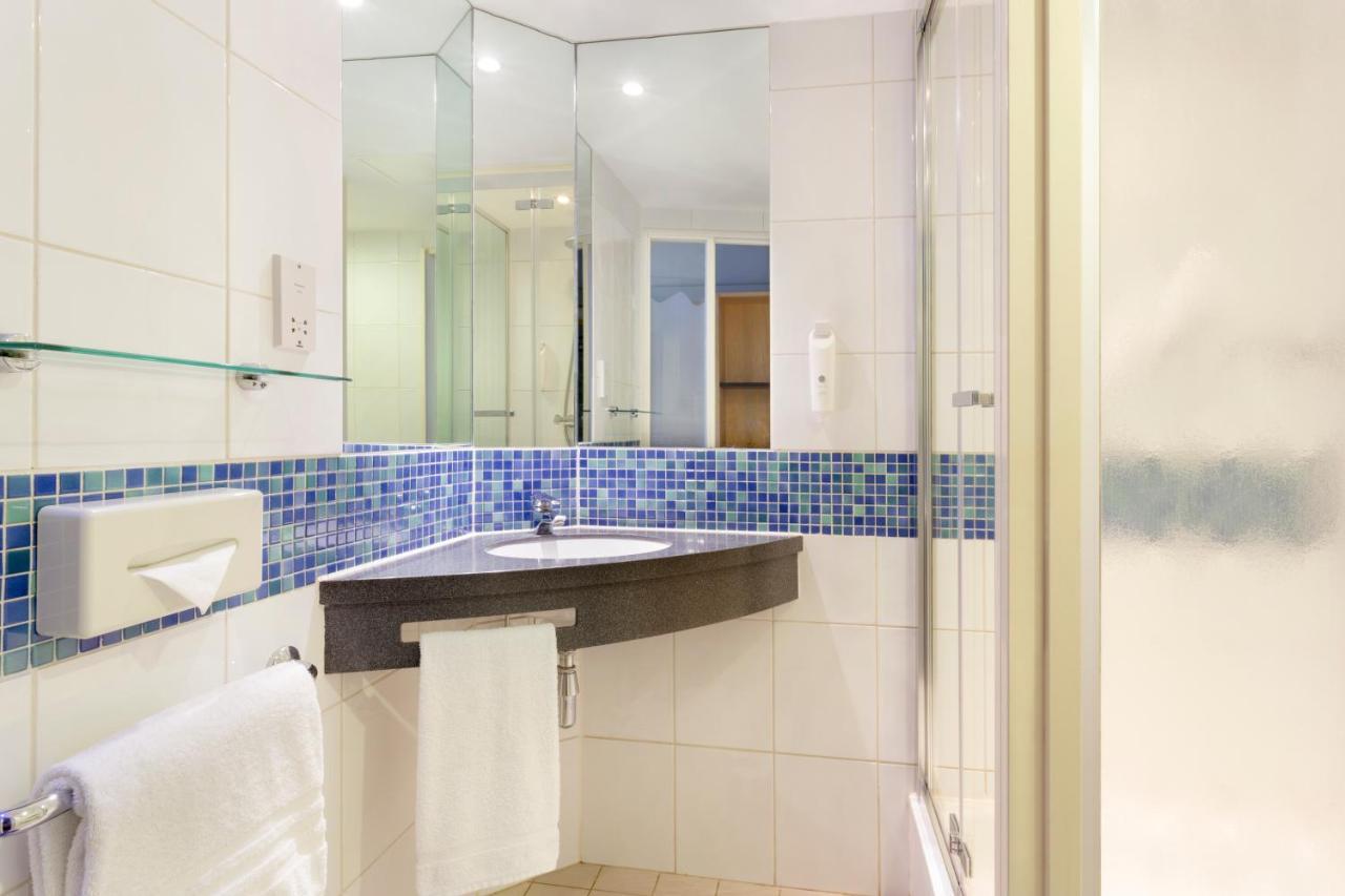 Holiday Inn Express Park Royal By Ihg Londres Exterior foto