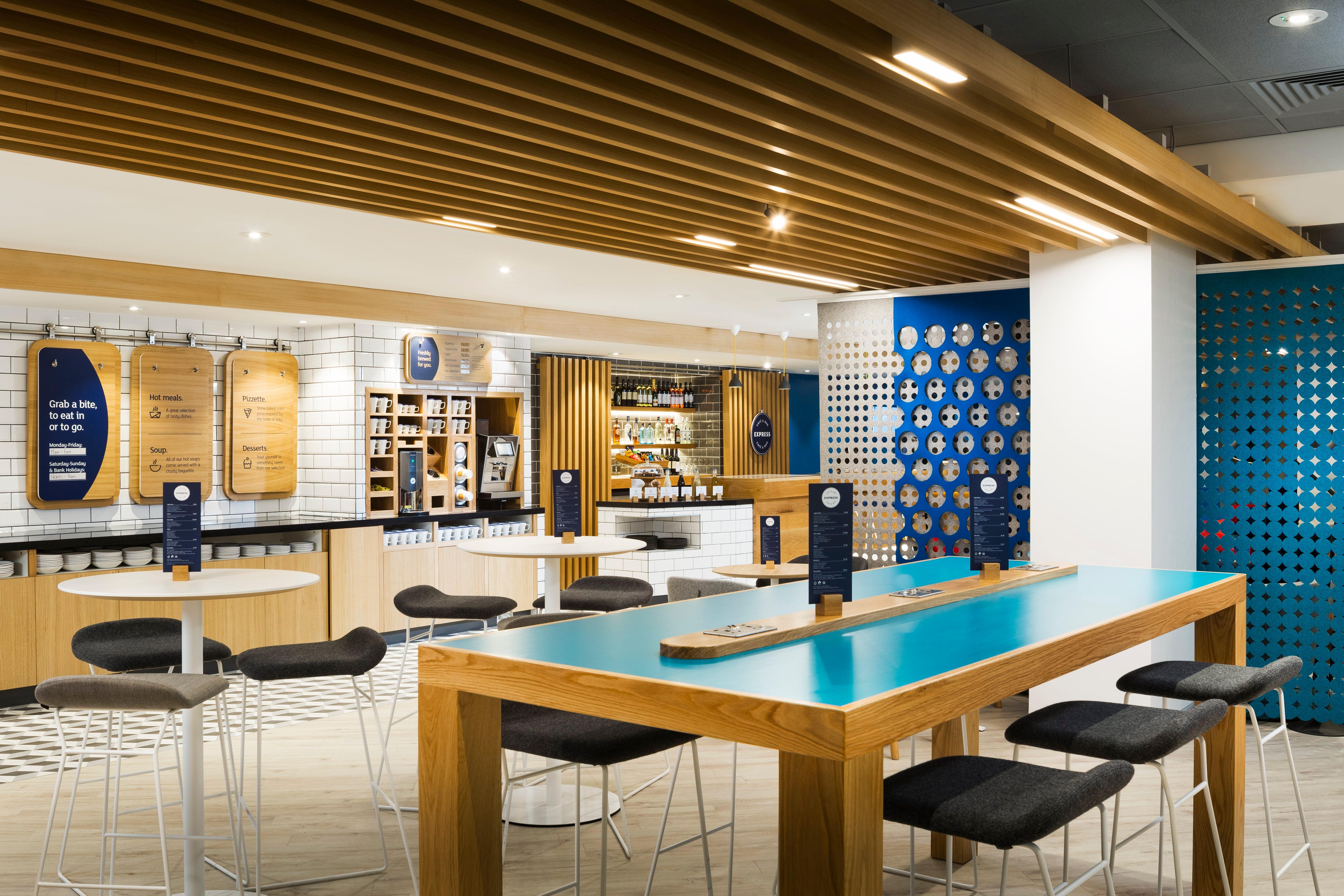 Holiday Inn Express Park Royal By Ihg Londres Exterior foto