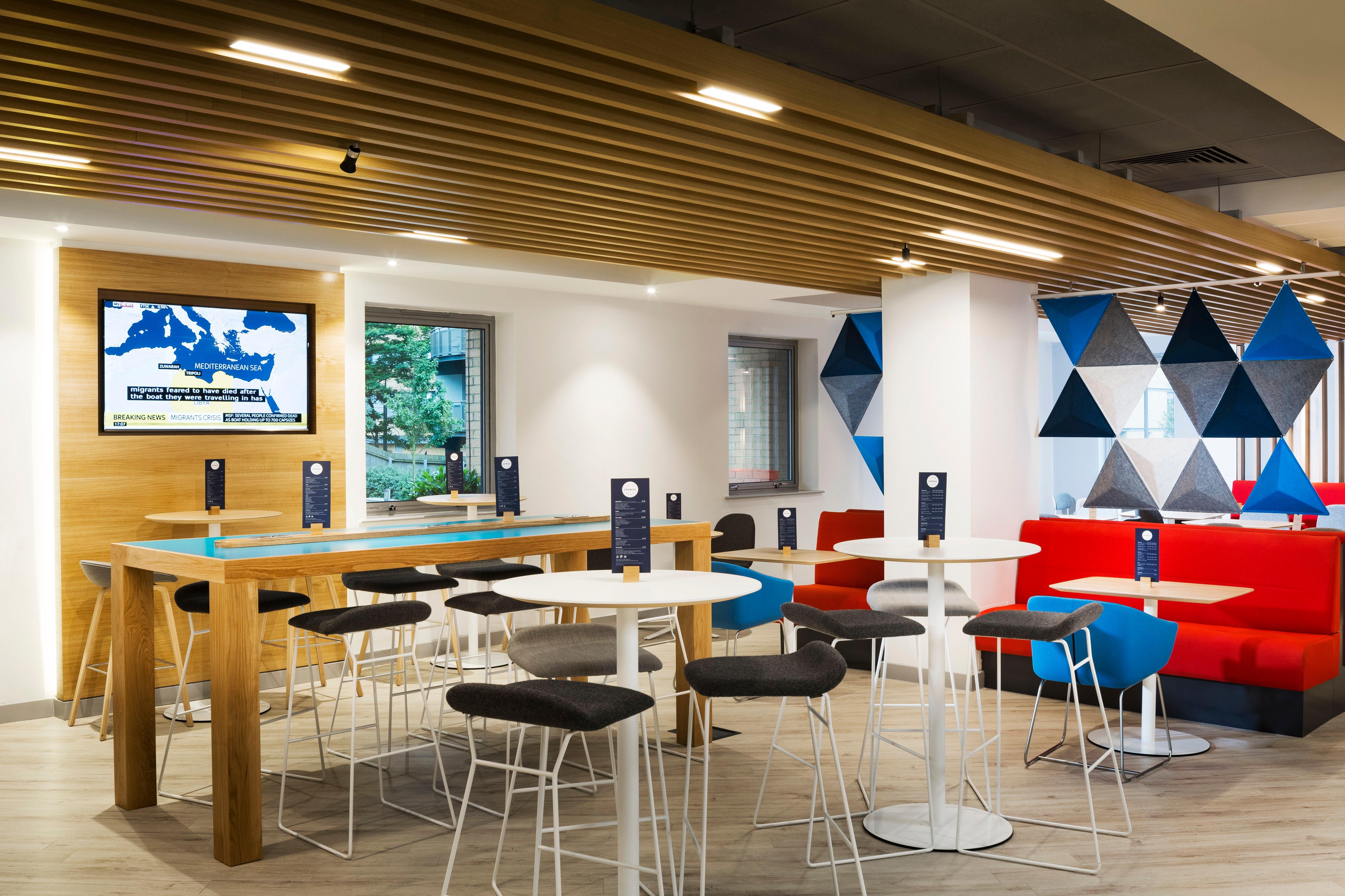 Holiday Inn Express Park Royal By Ihg Londres Exterior foto