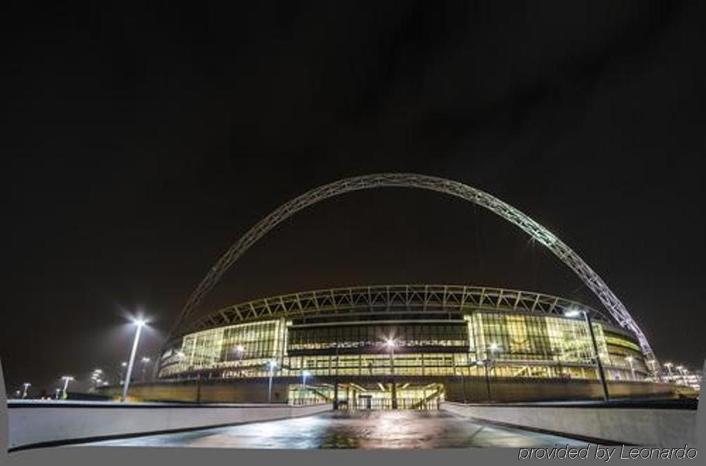 Holiday Inn Express Park Royal By Ihg Londres Exterior foto