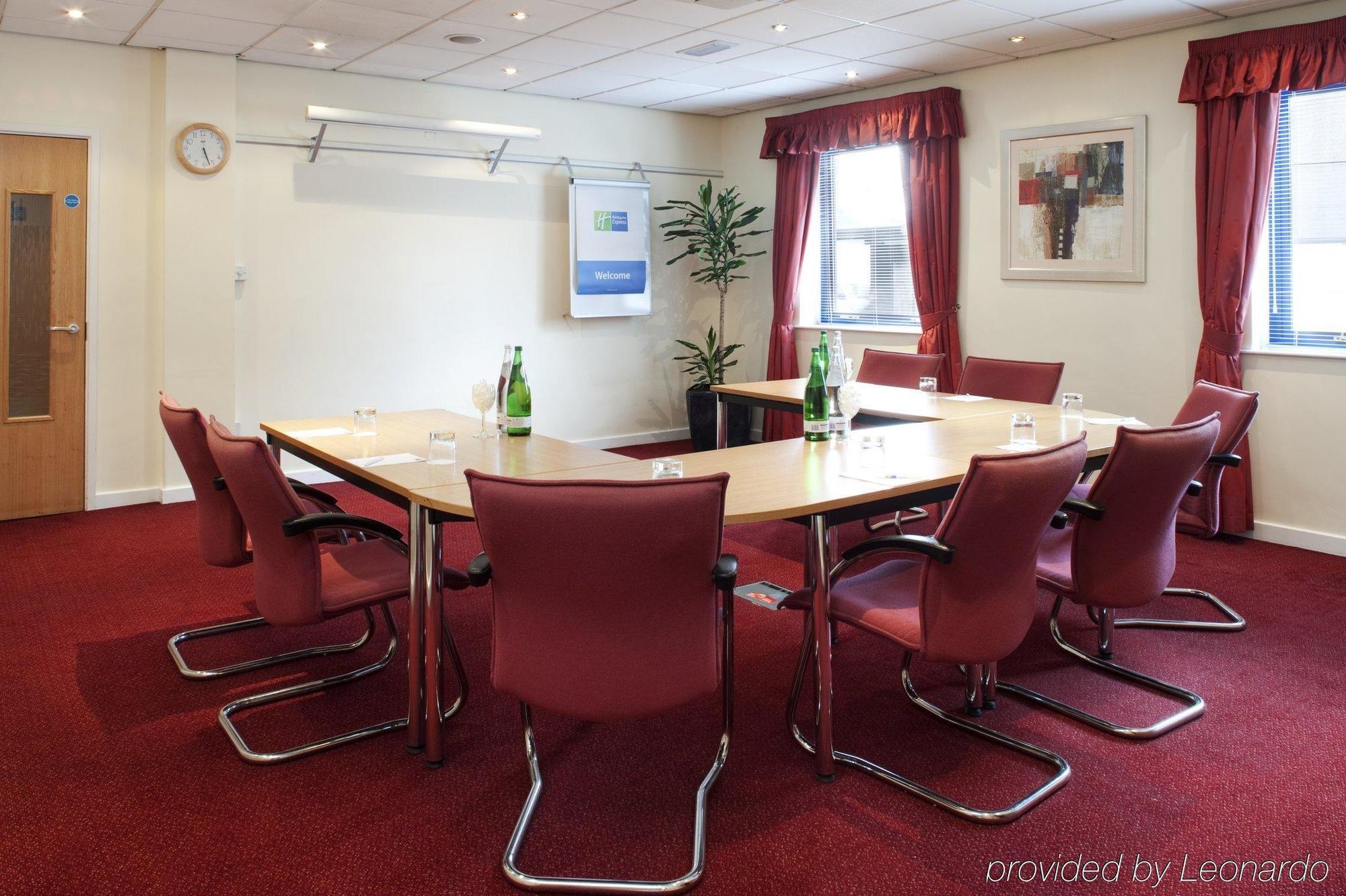 Holiday Inn Express Park Royal By Ihg Londres Instalações foto