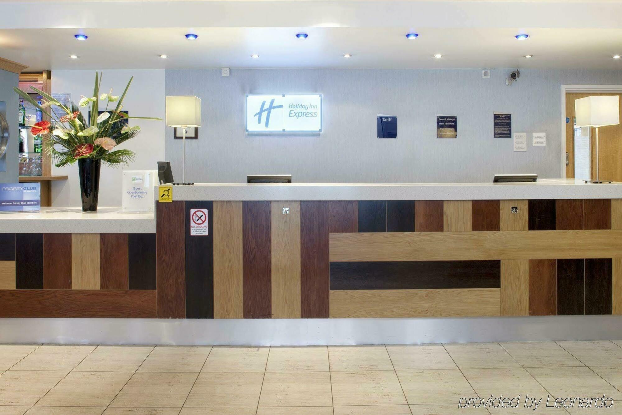 Holiday Inn Express Park Royal By Ihg Londres Interior foto